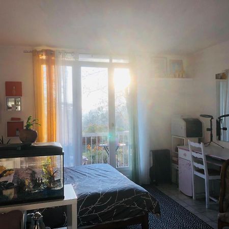 Charmant Room Chez Nous Bus Direct Orly Ablon-sur-Seine Exterior foto
